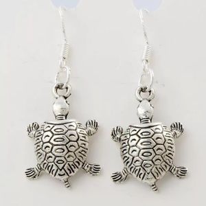Brand new - The Cutest Turtle earrings